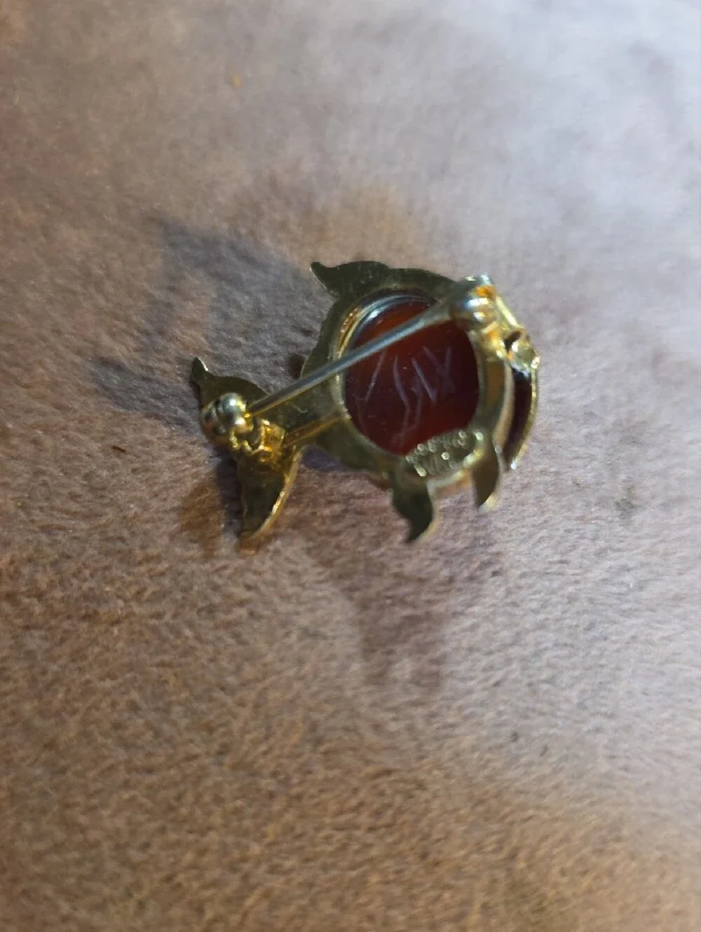 Vintage WRE Scarab Fish Brooch 1/20 12KGF & Carved Carnelian Agate